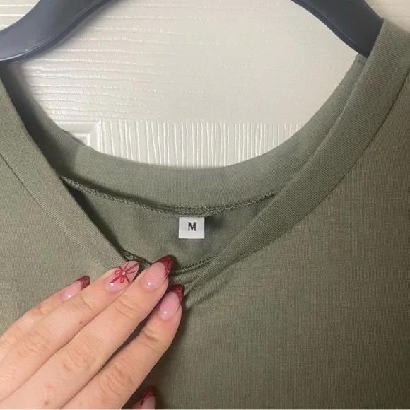 Olive Green Sleeveless Maxi Dress - Picture 2 of 4